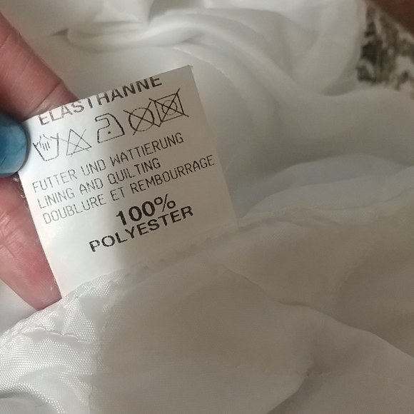 Vest - Picture 9 of 13